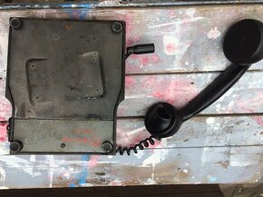 Starý telefon na kličku Prchal - 4