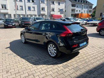 Volvo V40 2,0i 90kW T2 - 4