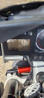 Aprilia Tuono 1000R - 4