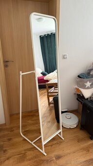Stojací bílé zrcadlo Ikea - 4
