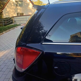 Opel Astra 1.9 CDTi (110 kW) z roku 2010 - 4