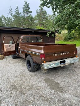 Chevrolet C10 z roku 1977 - 4