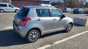 Suzuki Swift 1.3i benzin 2010 - 4