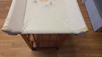 Přebalovací pult na kolečkách - 4