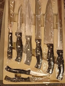 Kufřík s noži - 4