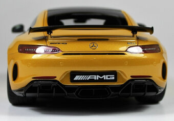 1:18 Mercedes AMG GT R 2017 solarbeam yellow Autoart - 4