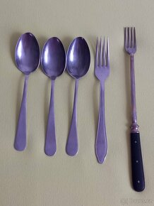 Nůž Fiskars, krejčovské nůžky, lžíce, vidličky, dvoumetr - 4