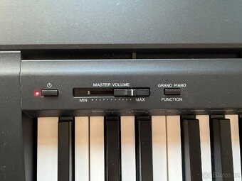 Digitální piano Yamaha P-45 - 4
