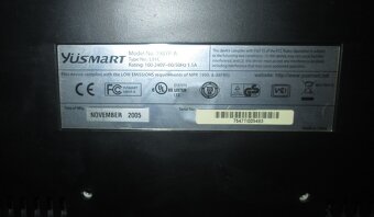 Monitor LCD - 19 palců - 4