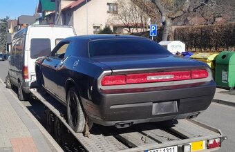 Dodge Challenger V6 - 4