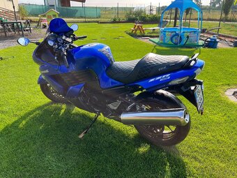 Kawasaki ZZR 1400 - 4