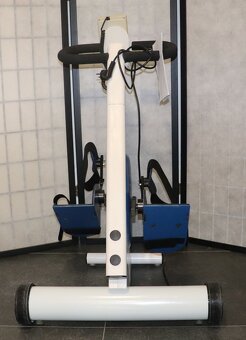 Motomed Viva 1,na nohy. - 4