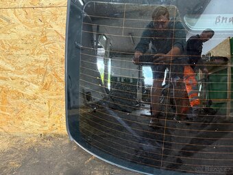 ZADNÍ ZATMAVENÉ OKNO BMW E90 - 4