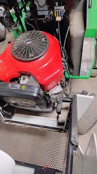 Etesia, zahradní trakturek, profi sekačka - 4