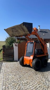 PRONÁJEM - SMYKOVÝ NAKLADAČ TOYOTA 2SDK8 - 4