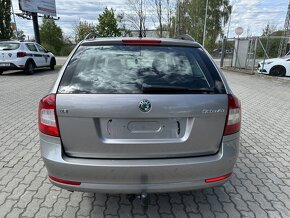 Škoda Octavia 1.6i 75 kW klima, serviska - 4