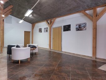 Pronájem obchodních prostor o celkové ploše 105 m2 s kancelá - 4