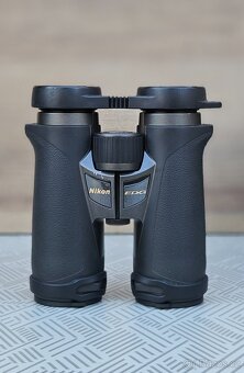 Dalekohled Nikon EDG 10x42 - 4