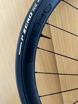 Nová sada carbon kol Bontrager Aeolus Elite 35 TLR - 4