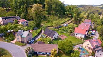 Prodej domu na jedinečném místě pod hradem Pecka, okr. Jičín - 4