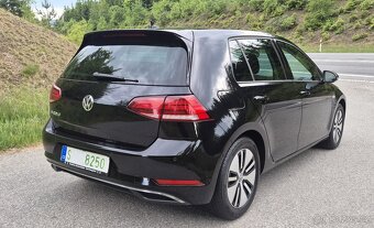 Volkswagen Golf VII e-Golf 1.majitel servisní kniha - 4
