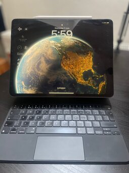 iPad 12.9 (4th generation), Apple keyboard + Apple Pencil - 4