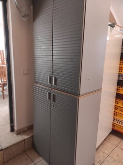 Nábytek z cukrárny - 4