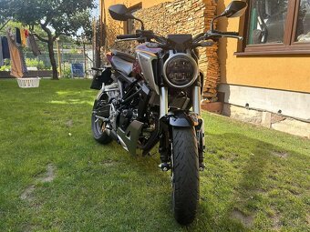 Honda CB125R - 4