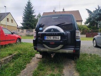 Mitsubishi Pajero IV 3.2 did - 7 místně. - 4
