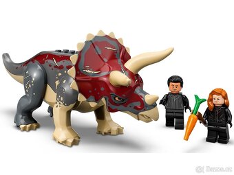 76950 LEGO Jurassic World - Útok triceratopsu na pick-up - 4