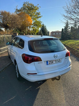 Opel Astra, 2.0D sport tourer - 4