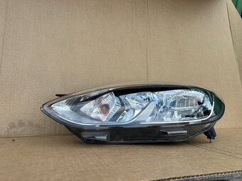 Ford Fiesta mk8 světlo - 4