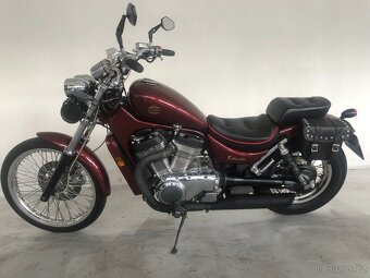 Suzuki VS 750 Intruder - 4