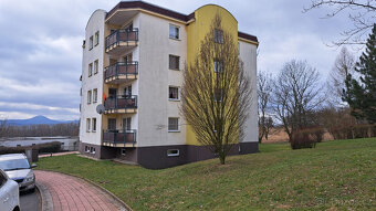 Pronájem krásného bytu 1+1 48 m2, Chlumec, Stradovská ul. - 4