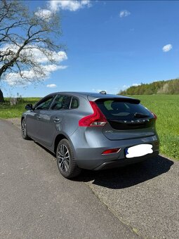 Volvo V40 D2 88 kw Momentum - 4
