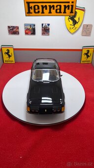 Ferrari 365 GTB4 1:18 Kyosho - 4