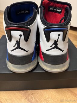 Jordan 46 - 4