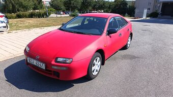 MAZDA 323 F BA 14P2 HATCHBACK červená 5-dveřová - 4
