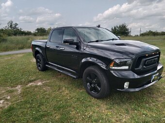 Dodge Ram Big Horn 5.7 Hemi - 4