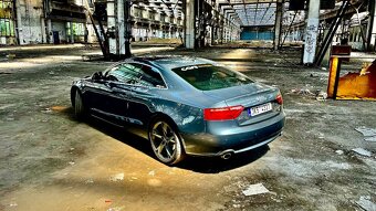 AUDI A5 3,2FSI Coupé manuál 6kvalt - 4