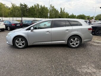Toyota Avensis 2.2 2010 - 4