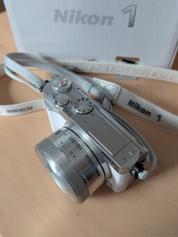 Nikon 1 J4 + 10-30mm - 4