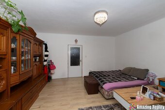 Prodej zděného bytu s garáží a balkonem, v obci Mileč - 4