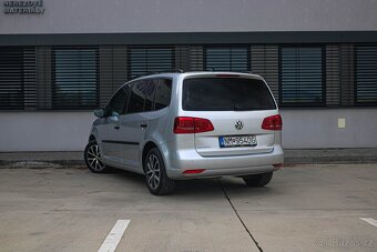 Volkswagen Touran 1.6 TDI Premium Comfortline - 4