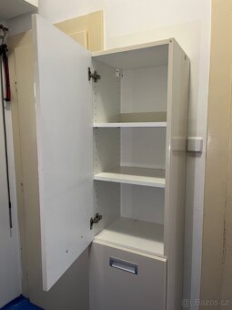 Koupelnová skříňka - 4