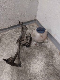 Díly z Golf IV. - 4