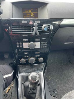 Opel Astra H 1.6 85kw - 4
