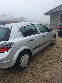 Opel Astra, -H 1.4 55kW - 4