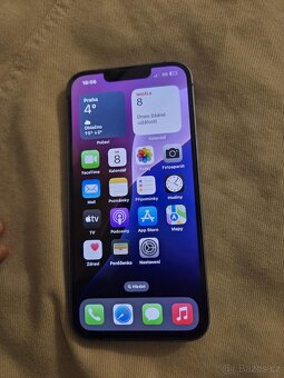 iPhone 14 s prasklým sklem - 4