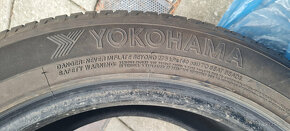 Prodám 2 letní pneumatiky Continental a 2 Yokohama 235/55 R1 - 4